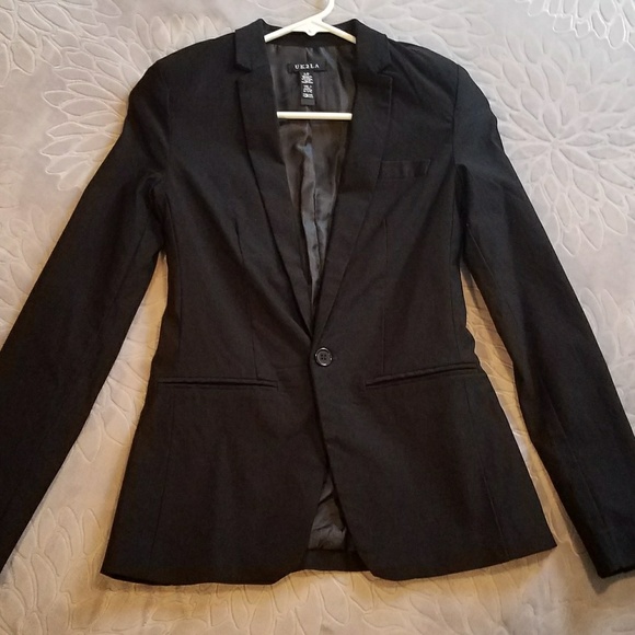 UK2LA Jackets & Blazers - 🎀3/$22🎀 Black Blazer Jacket